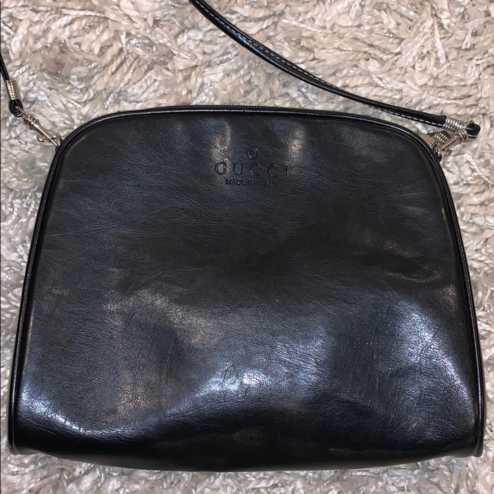 Vintage Gucci cross body made in Italy.
